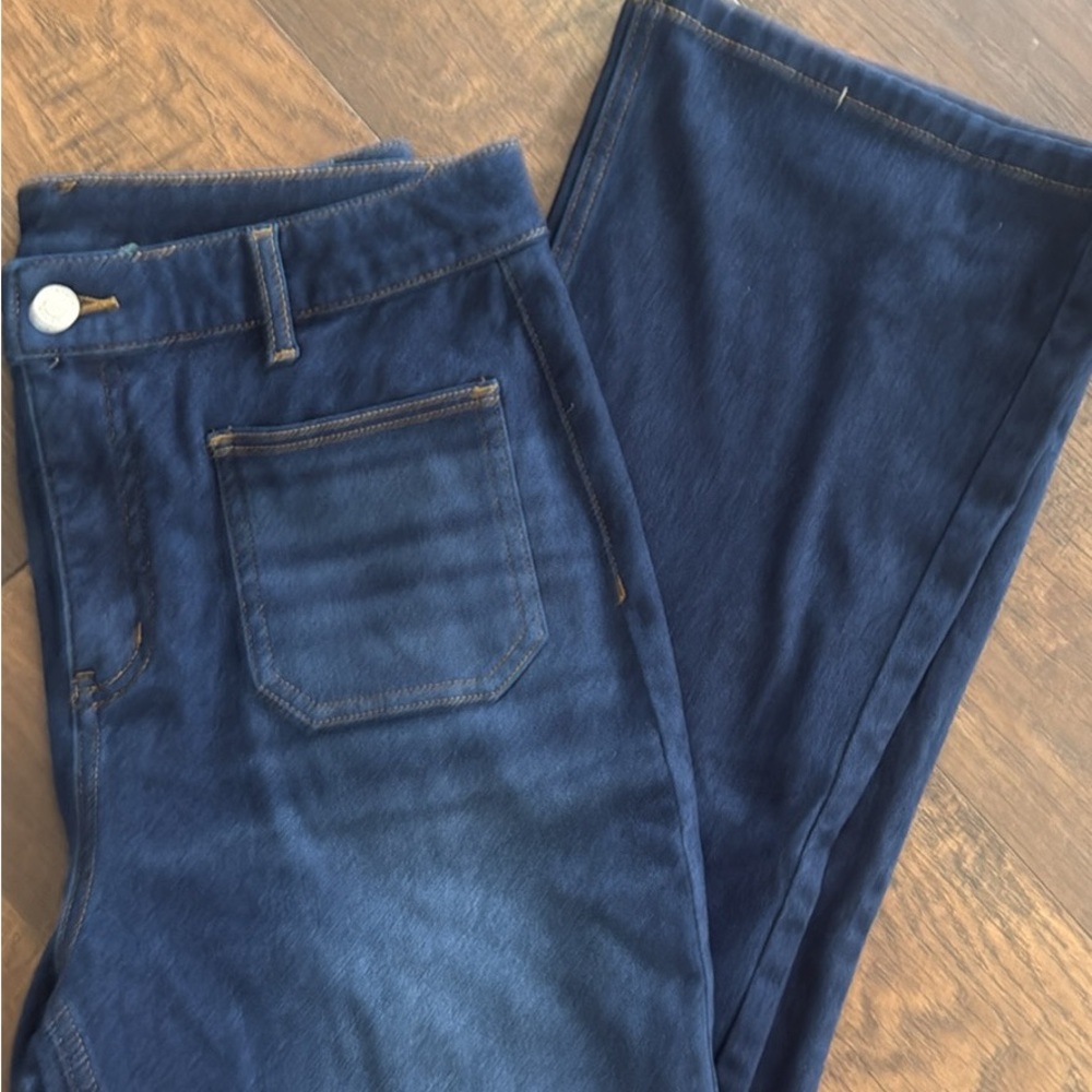 Woman’s Halara Jeans Large